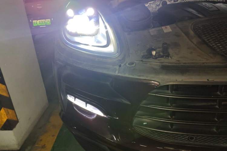 Used Porsche Macan 2020 Macan 2.0T Right Front Headlight