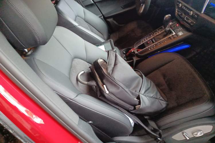 Used Porsche Macan 2020 Macan 2.0T Right Front Seat