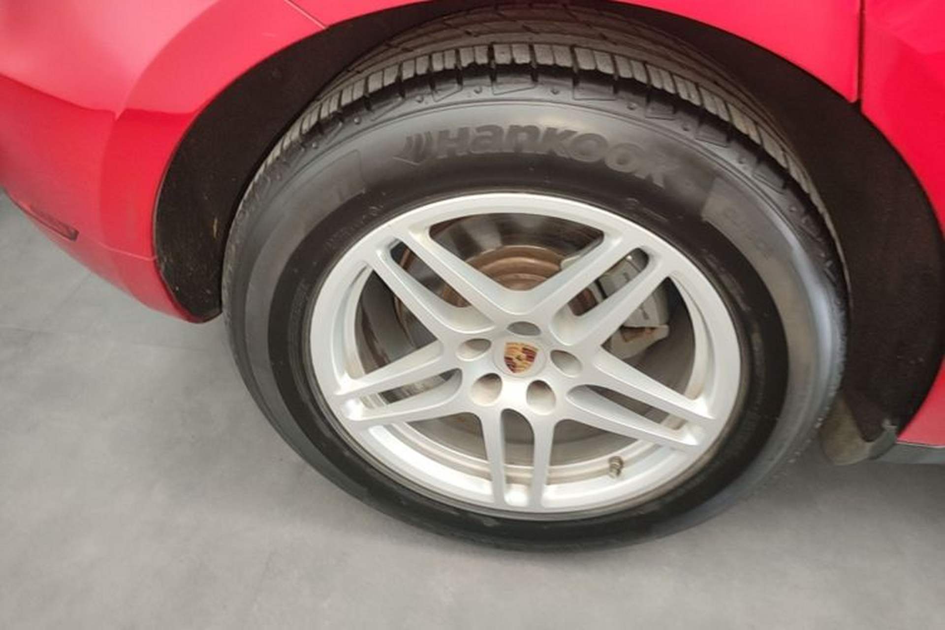 Used Porsche Macan 2020 Macan S 3.0T Right Rear Wheel Hub