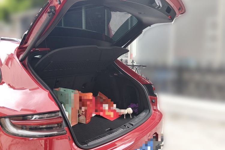 Used Porsche Macan 2020 Macan 2.0T Trunk