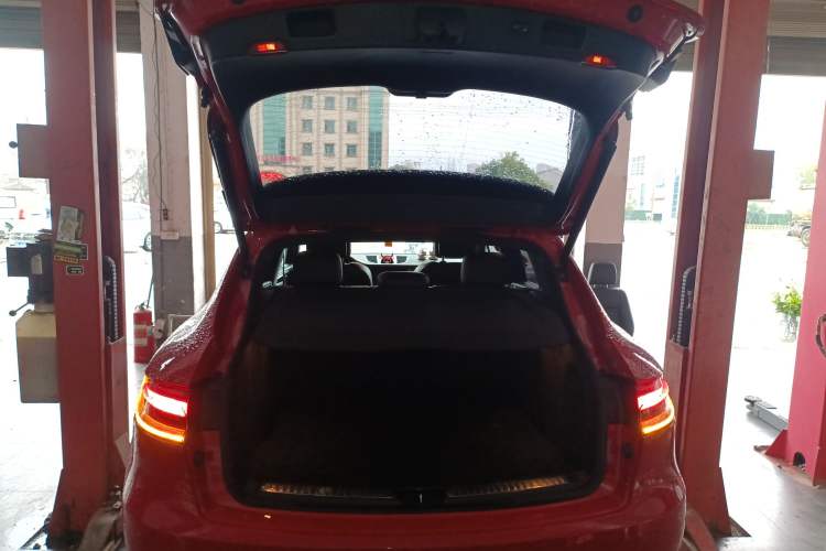 Used Porsche Macan 2020 Macan 2.0T Trunk