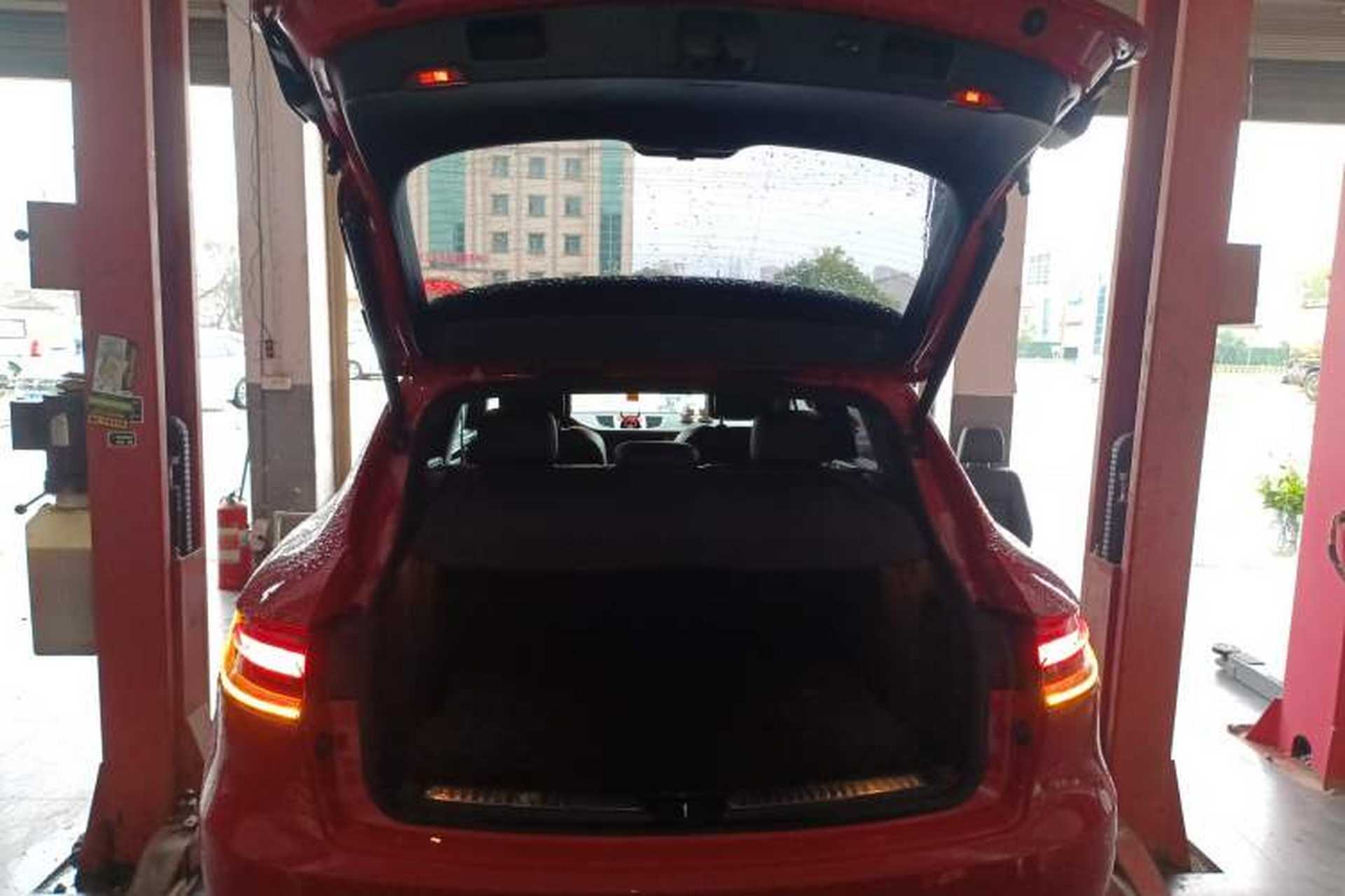 Used Porsche Macan 2020 Macan 2.0T Trunk