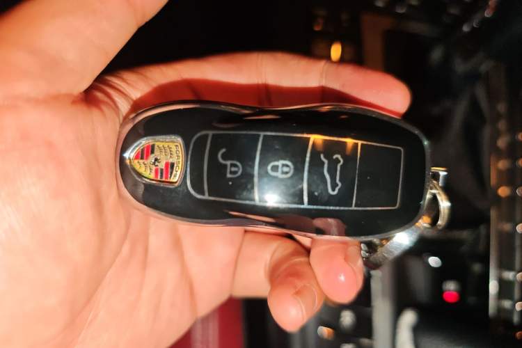 Used Porsche Macan 2020 Macan 2.0T Vehicle Key