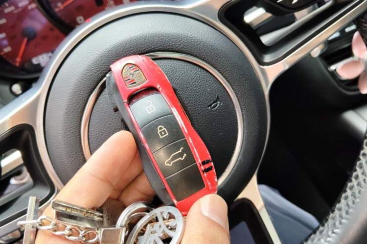 Used Porsche Macan 2020 Macan 2.0T Vehicle Key