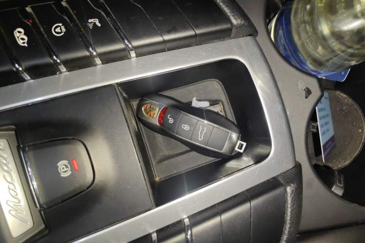 Used Porsche Macan 2020 Macan GTS 2.9T Vehicle Key