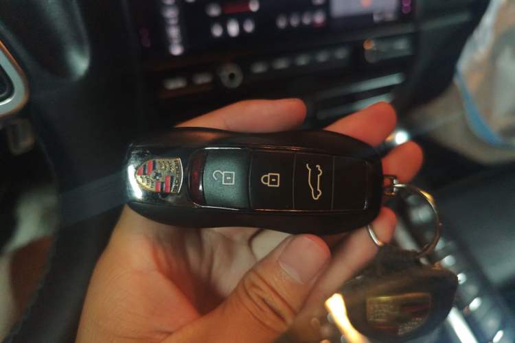 Used Porsche Macan 2020 Macan 2.0T Vehicle Key