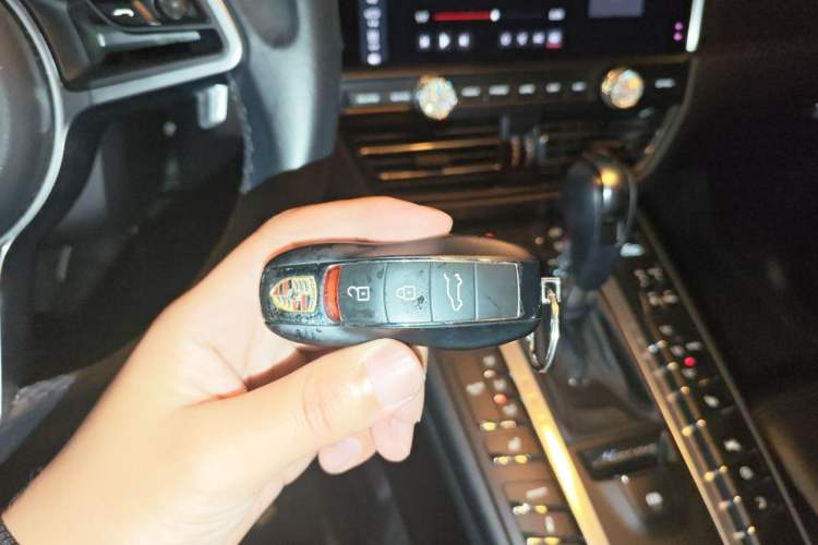 Used Porsche Macan 2020 Macan 2.0T Vehicle Key