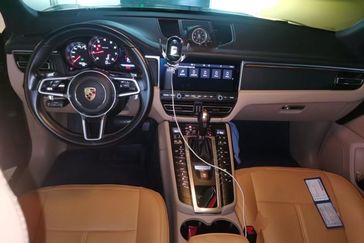 Used Porsche Macan 2020 Macan 2.0T Center Console