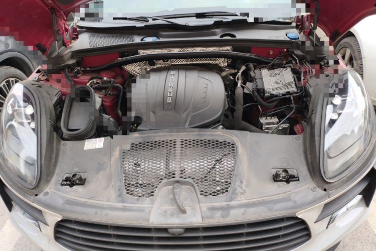 Used Porsche Macan 2020 Macan 2.0T Engine Bay
