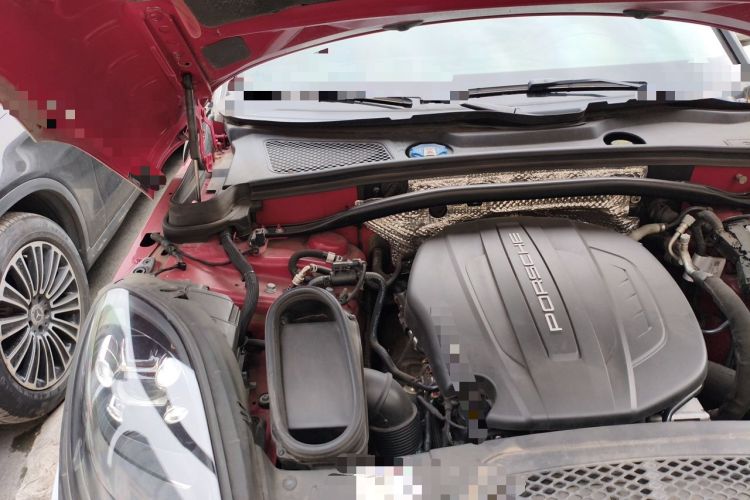 Used Porsche Macan 2020 Macan 2.0T Engine Bay Right