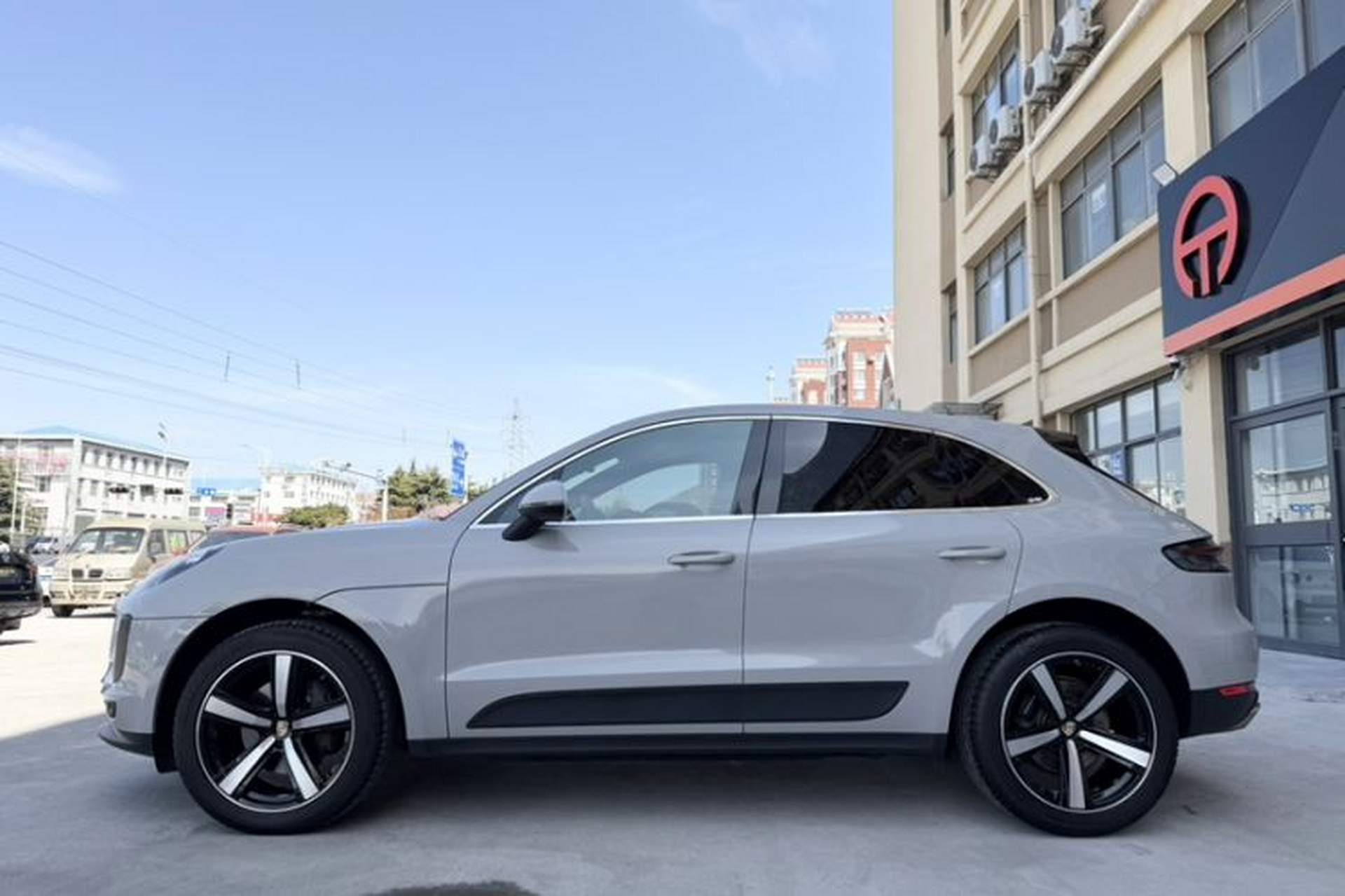Used Porsche Macan 2020 Macan 2.0T Exterior 2
