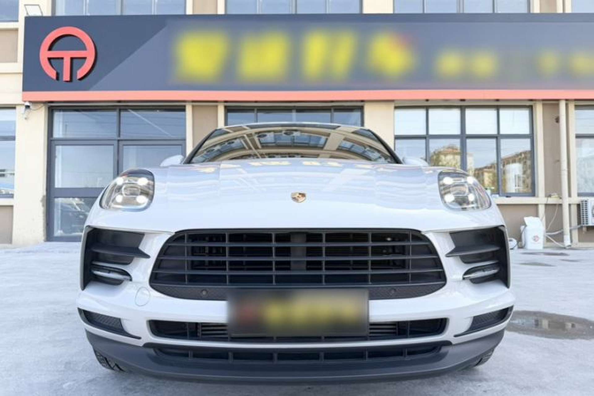 Used Porsche Macan 2020 Macan 2.0T Exterior 3