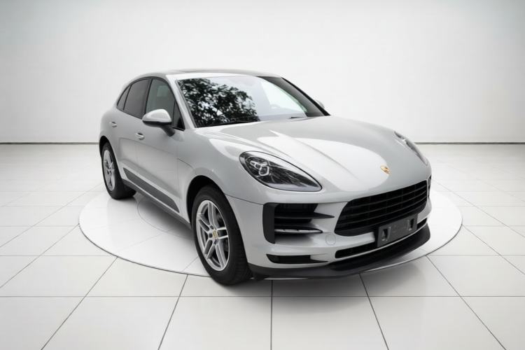 Used Porsche Macan 2020 Macan 2.0T Front Right 45 Deg