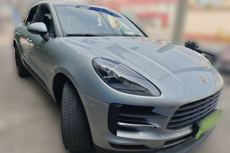 Used Porsche Macan 2020 Macan 2.0T Front Right 45 Deg