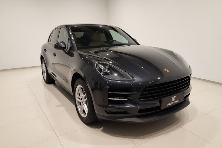 Used Porsche Macan 2020 Macan 2.0T Front Right 45 Deg