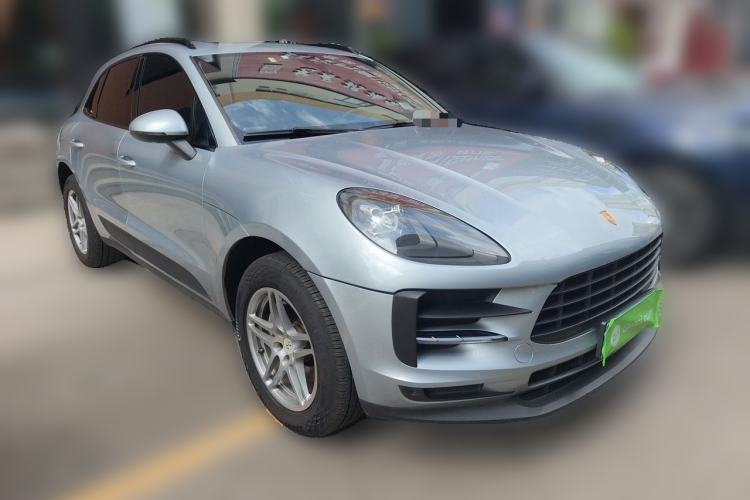 Used Porsche Macan 2020 Macan 2.0T Front Right 45 Deg
