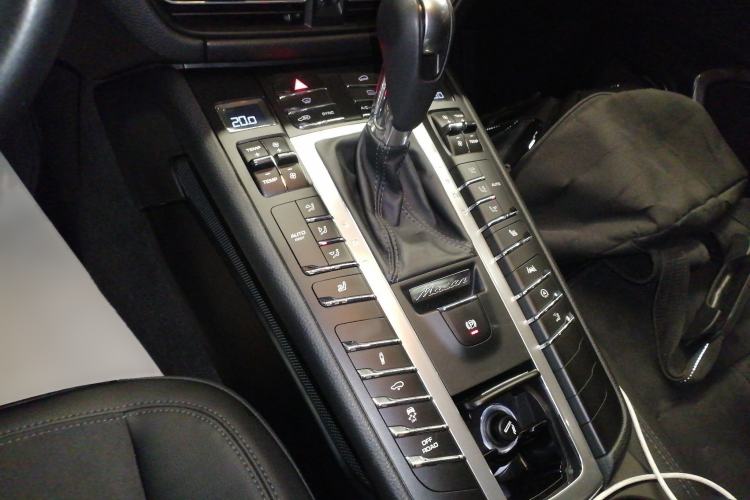 Used Porsche Macan 2020 Macan S 3.0T Gear Lever
