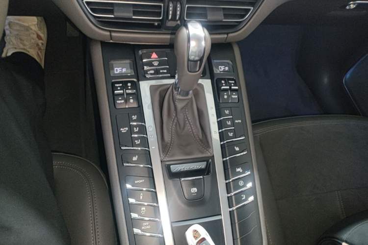 Used Porsche Macan 2020 Macan 2.0T Gear Lever