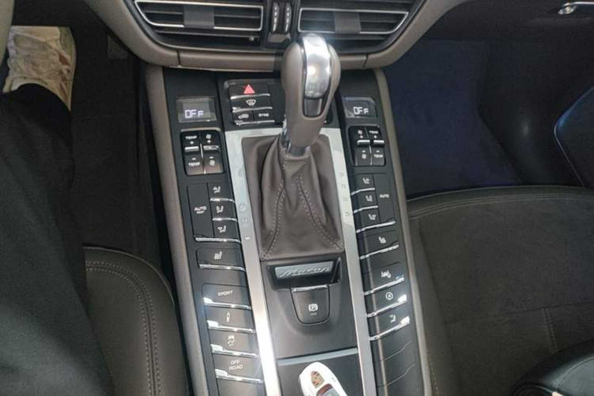 Used Porsche Macan 2020 Macan 2.0T Gear Lever