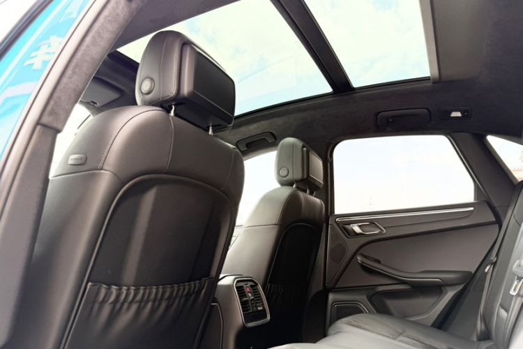Used Porsche Macan 2020 Macan 2.0T Interior 2