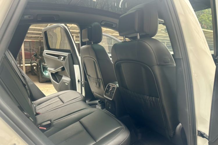 Used Porsche Macan 2020 Macan S 3.0T Interior 9