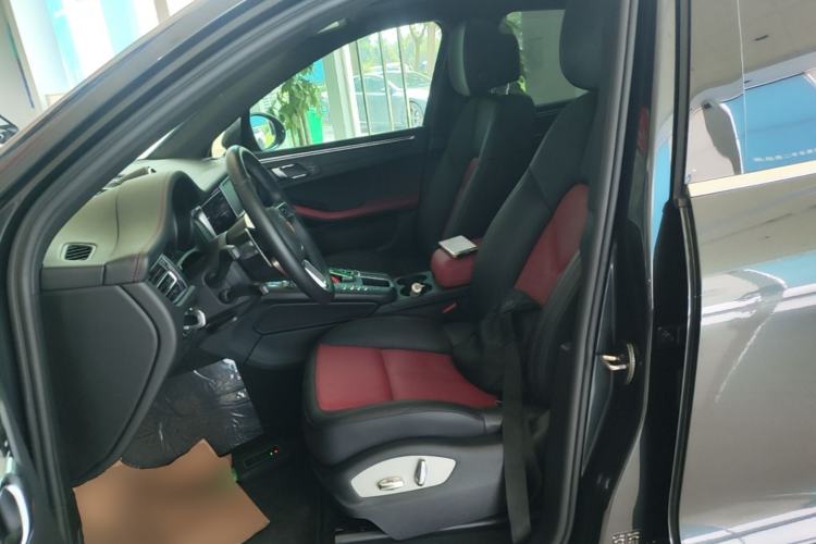 Used Porsche Macan 2020 Macan 2.0T Left Front Seat