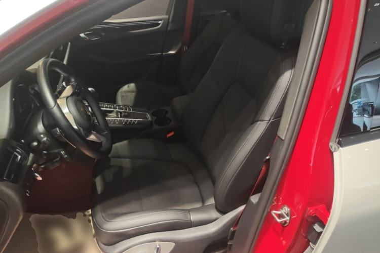 Used Porsche Macan 2020 Macan 2.0T Left Front Seat
