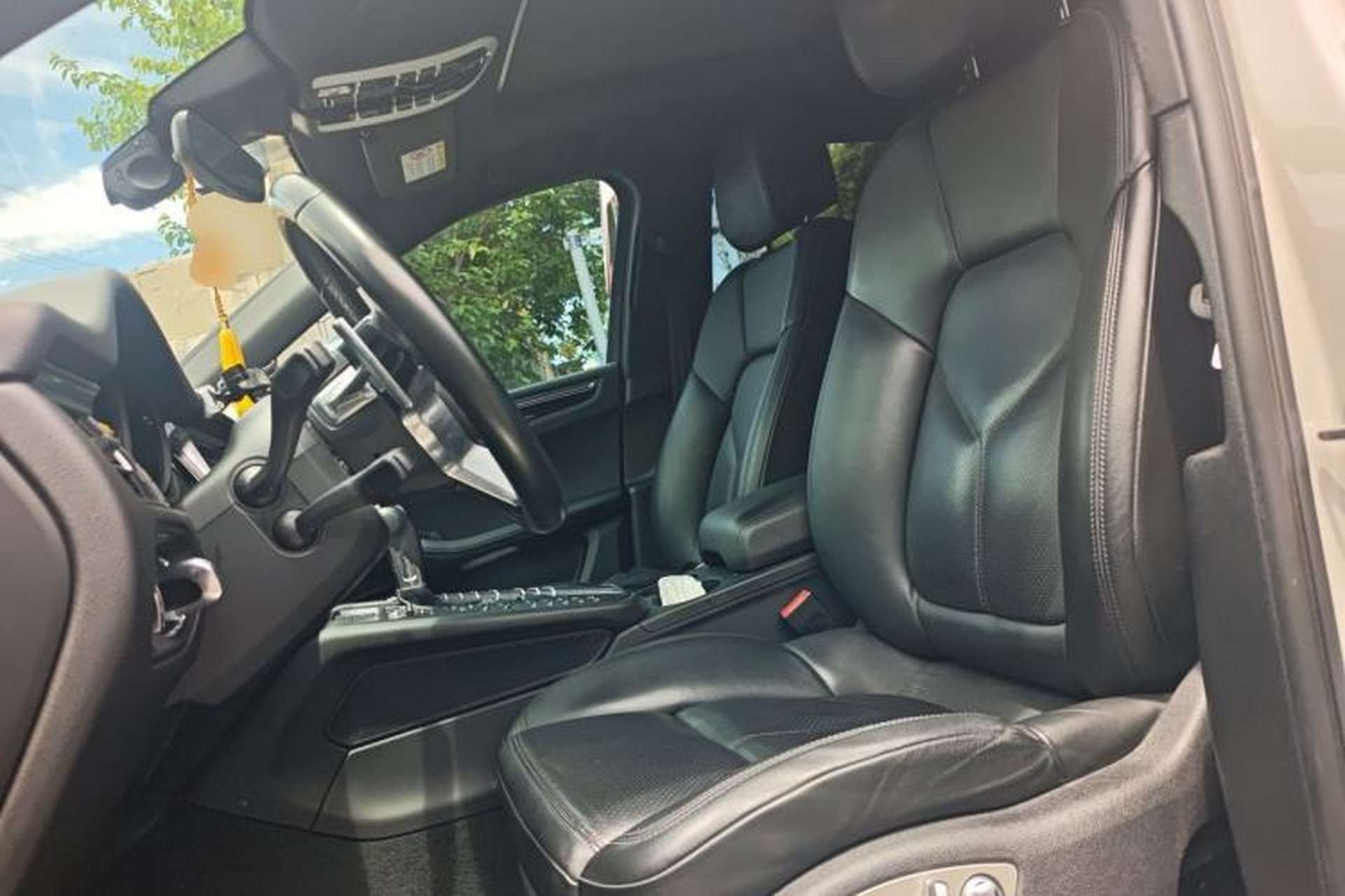 Used Porsche Macan 2020 Macan S 3.0T Left Front Seat