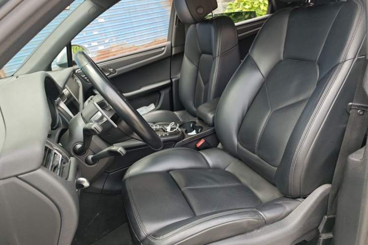 Used Porsche Macan 2020 Macan 2.0T Left Front Seat