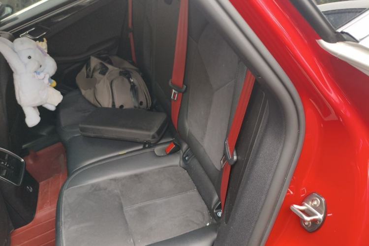 Used Porsche Macan 2020 Macan 2.0T Left Rear Seat