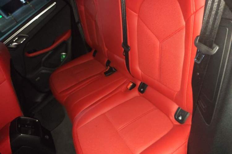 Used Porsche Macan 2020 Macan 2.0T Left Rear Seat