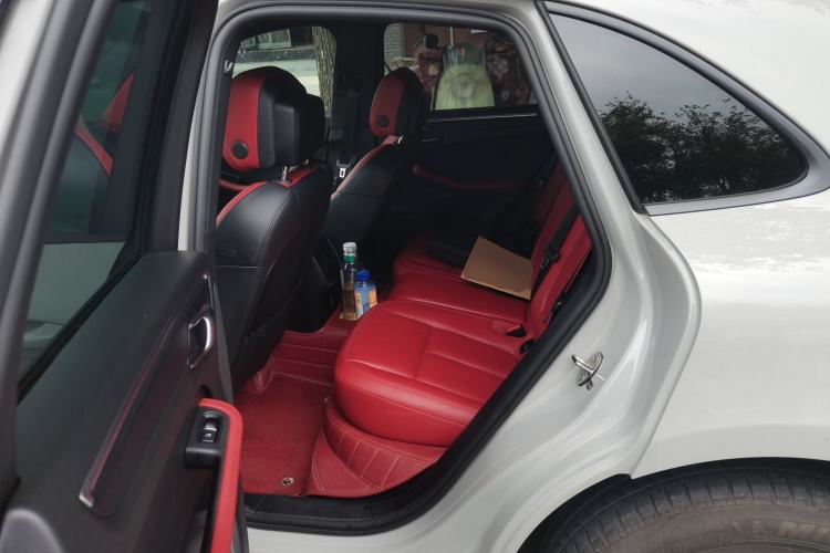 Used Porsche Macan 2020 Macan 2.0T Left Rear Seat