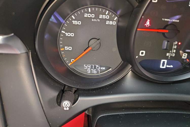 Used Porsche Macan 2020 Macan 2.0T Odometer Close Up