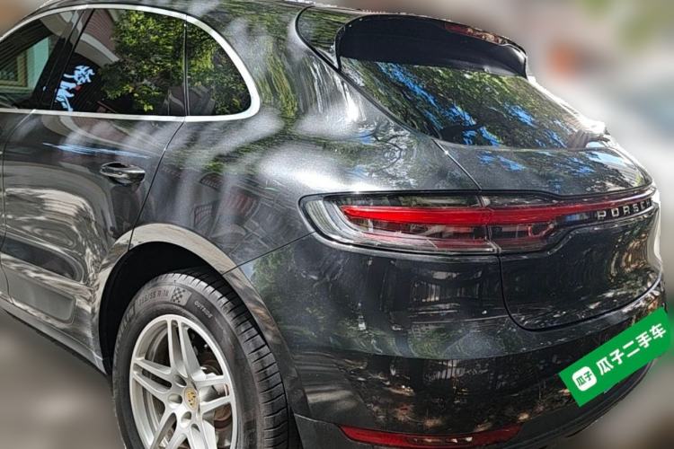 Used Porsche Macan 2020 Macan 2.0T Rear Left 45 Deg