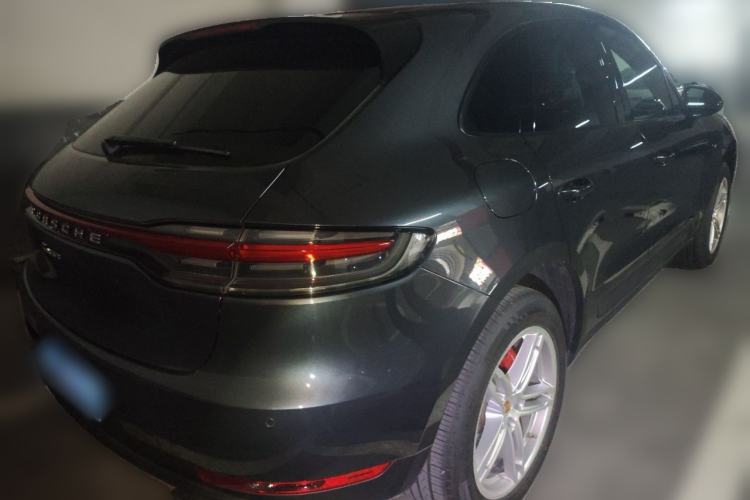Used Porsche Macan 2020 Macan 2.0T Rear Right 45 Deg