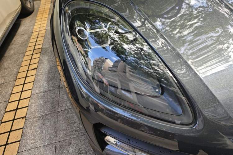 Used Porsche Macan 2020 Macan 2.0T Right Front Headlight