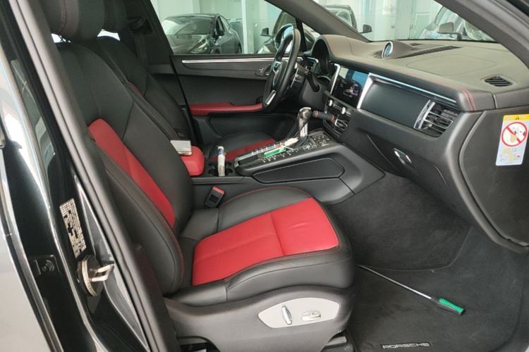 Used Porsche Macan 2020 Macan 2.0T Right Front Seat