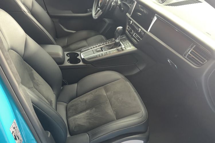Used Porsche Macan 2020 Macan 2.0T Right Front Seat