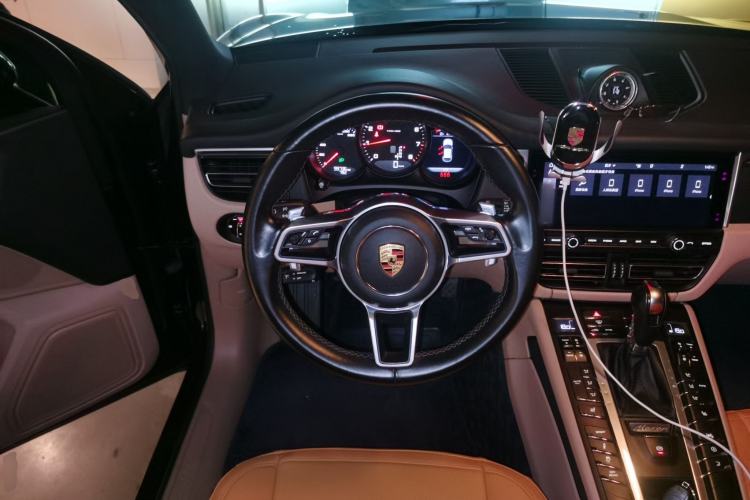 Used Porsche Macan 2020 Macan 2.0T Steering Wheel