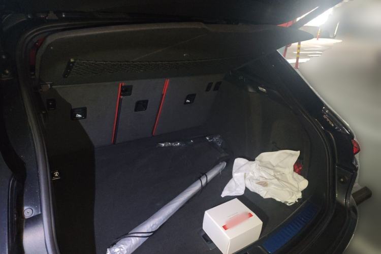 Used Porsche Macan 2020 Macan 2.0T Trunk