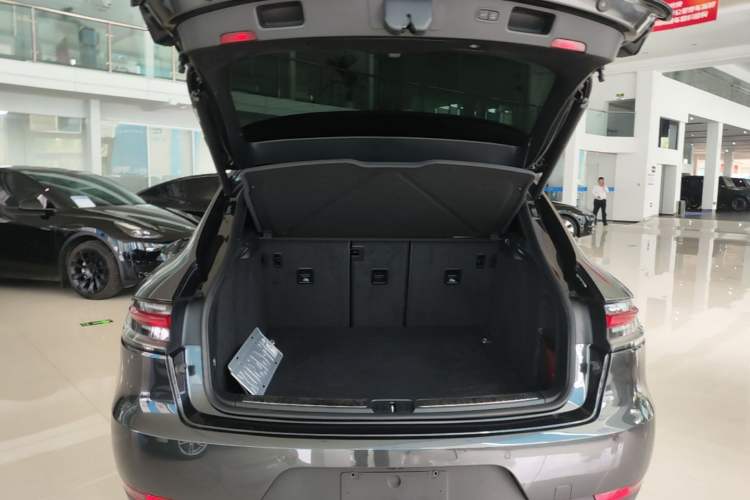 Used Porsche Macan 2020 Macan 2.0T Trunk
