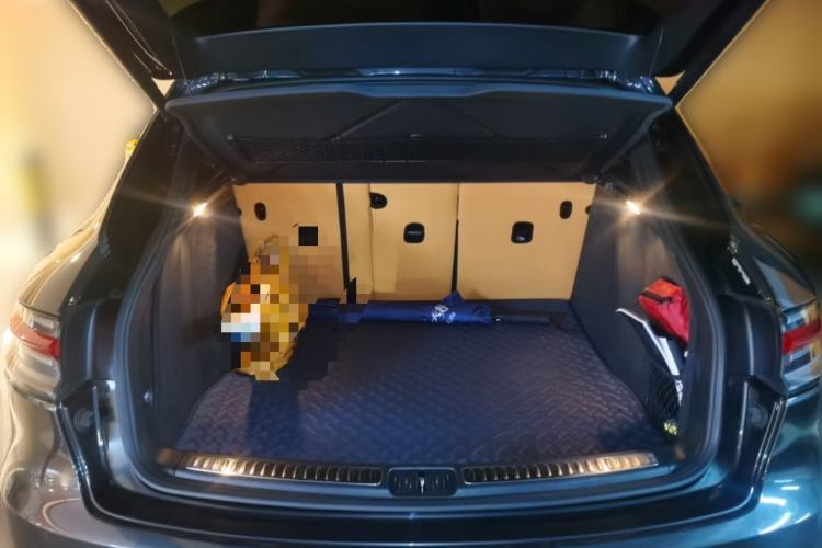 Used Porsche Macan 2020 Macan 2.0T Trunk