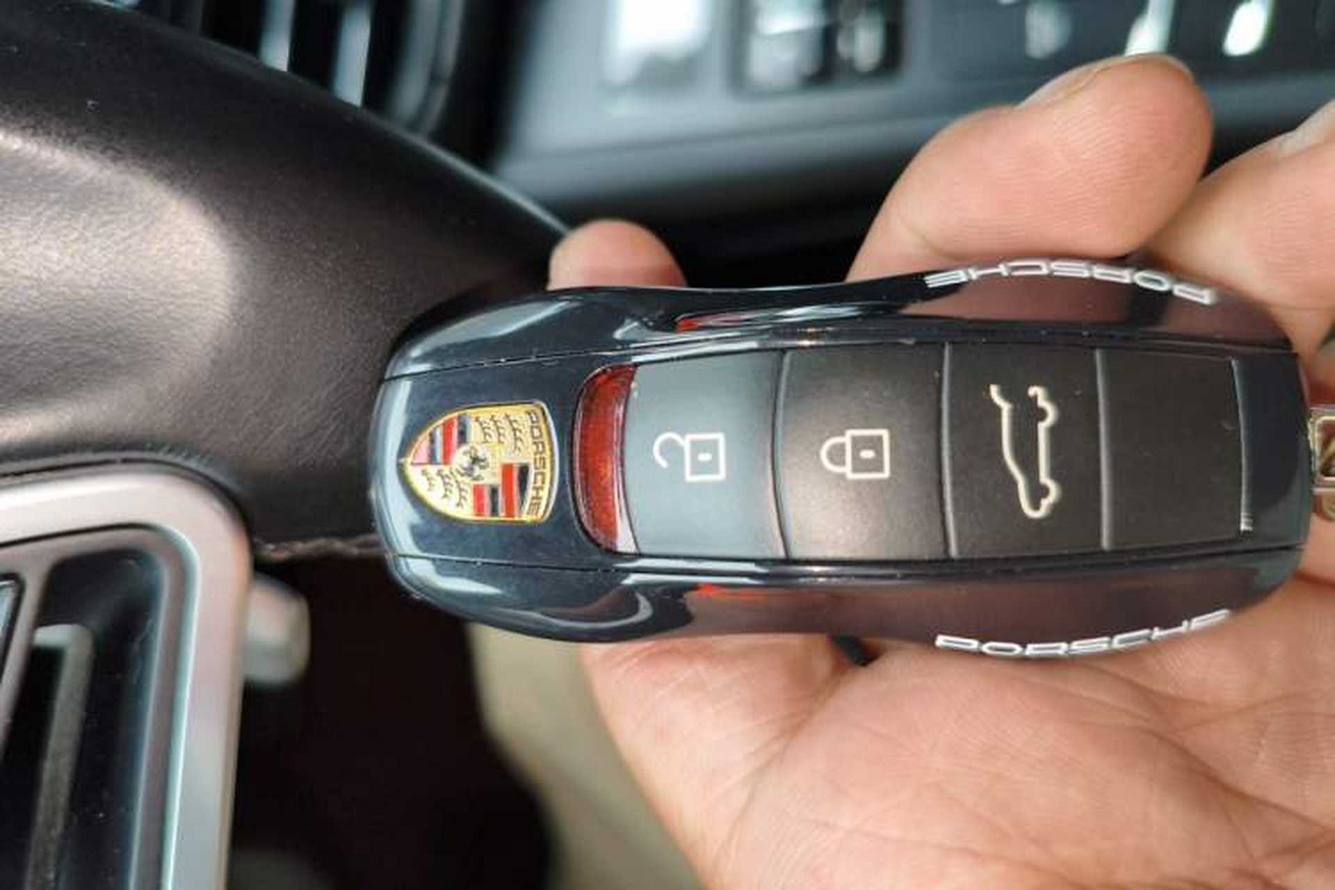 Used Porsche Macan 2020 Macan 2.0T Vehicle Key