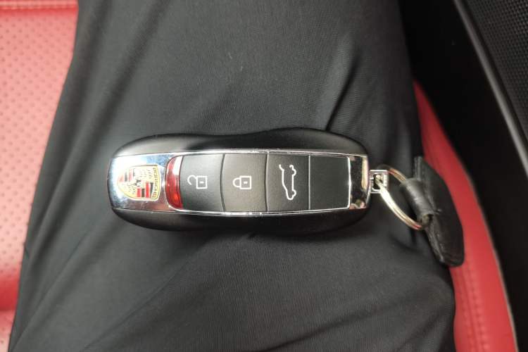 Used Porsche Macan 2020 Macan 2.0T Vehicle Key