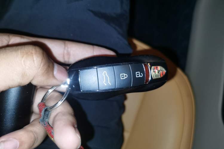 Used Porsche Macan 2020 Macan 2.0T Vehicle Key