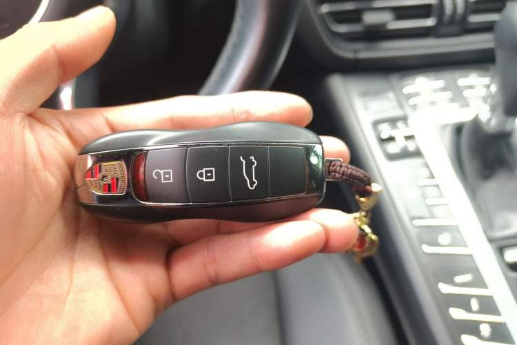 Used Porsche Macan 2020 Macan 2.0T Vehicle Key