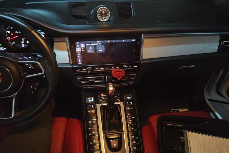 Used Porsche Macan 2020 Macan Turbo 2.9T Audio And AC Panel