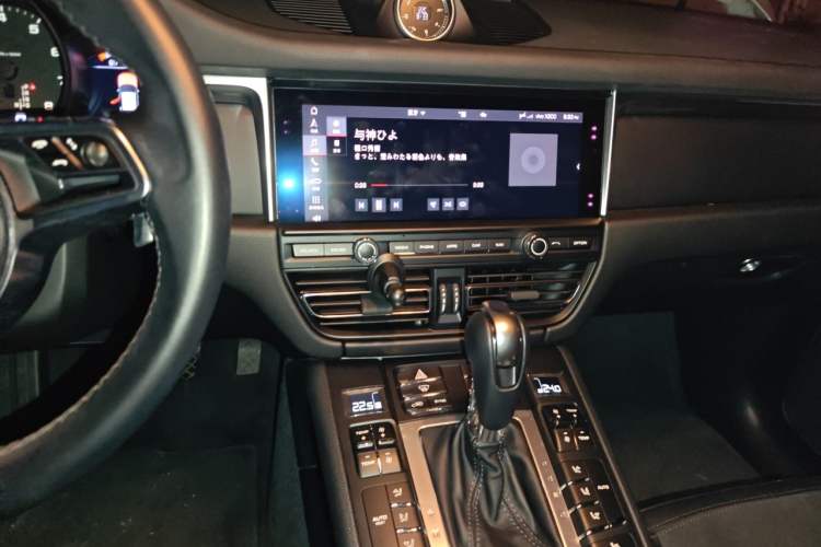Used Porsche Macan 2020 Macan 2.0T Audio And AC Panel
