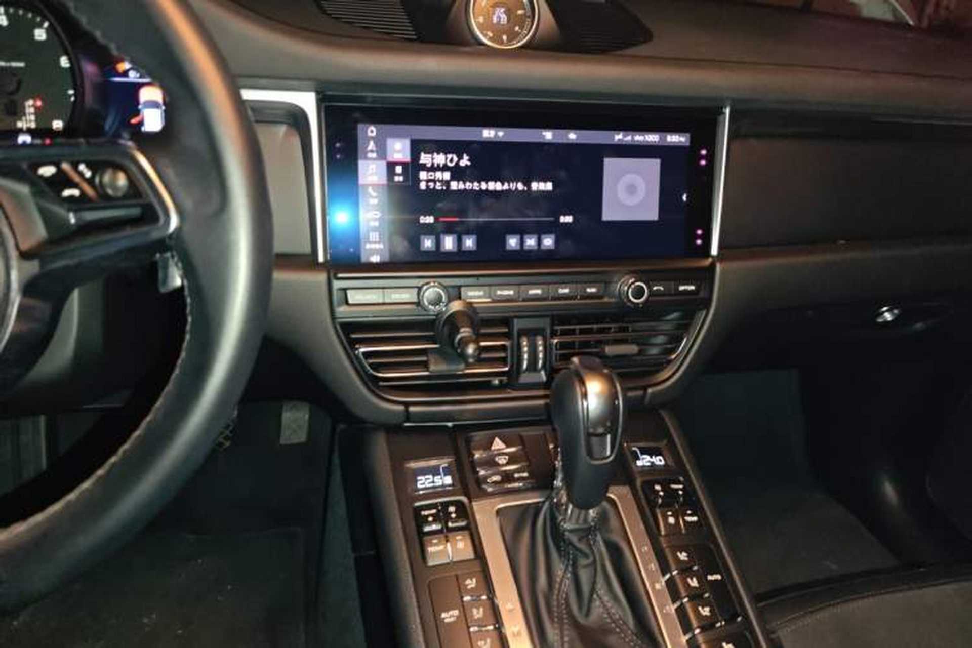 Used Porsche Macan 2020 Macan 2.0T Audio And AC Panel
