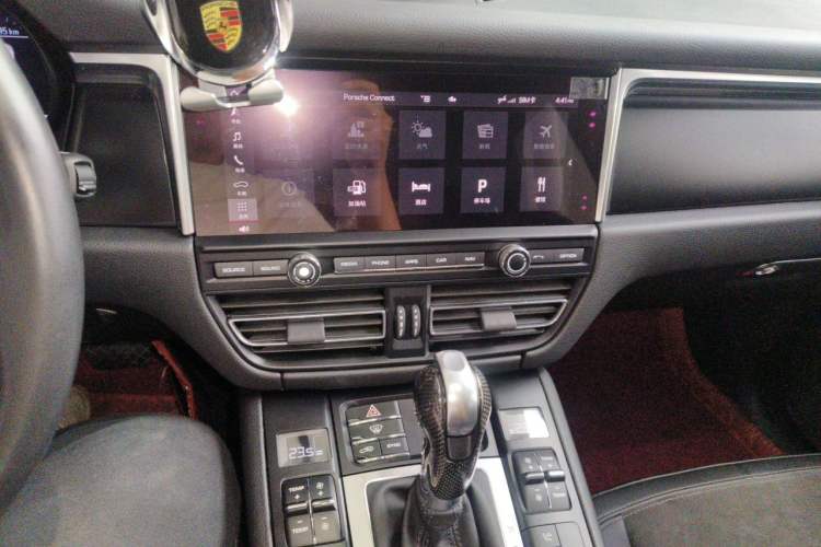 Used Porsche Macan 2020 Macan 2.0T Audio And AC Panel